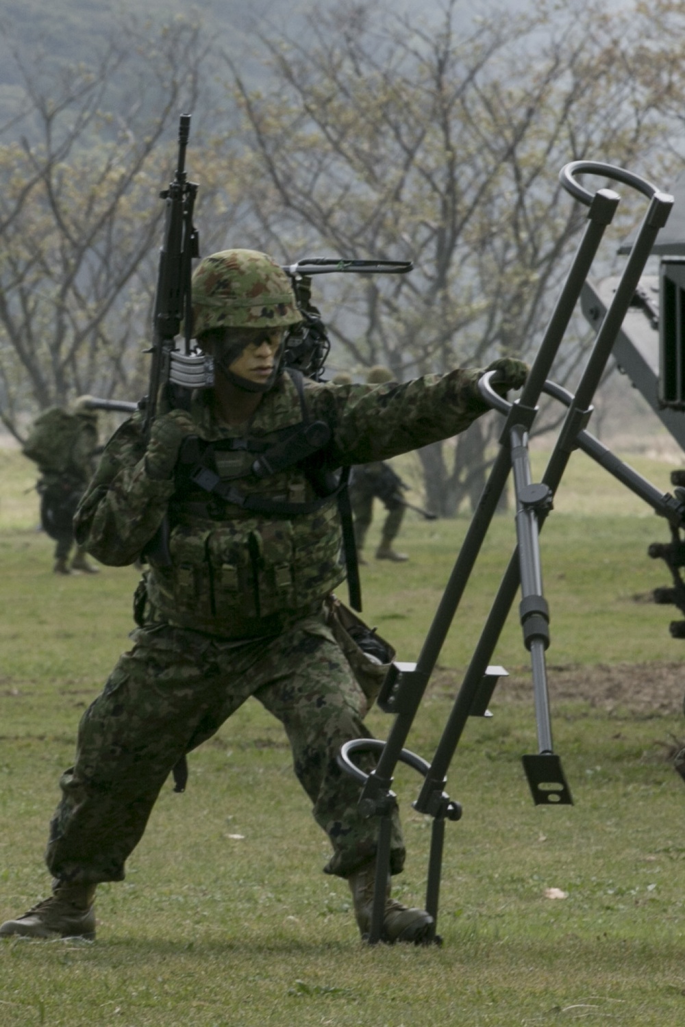 BLT 1/1 Marines work alongside JGSDF during Japanese Amphibious Rapid Deployment Brigade’s unit-activation ceremony