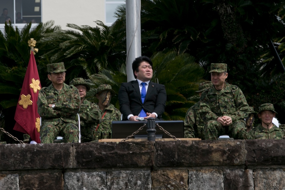 BLT 1/1 Marines work alongside JGSDF during Japanese Amphibious Rapid Deployment Brigade’s unit-activation ceremony