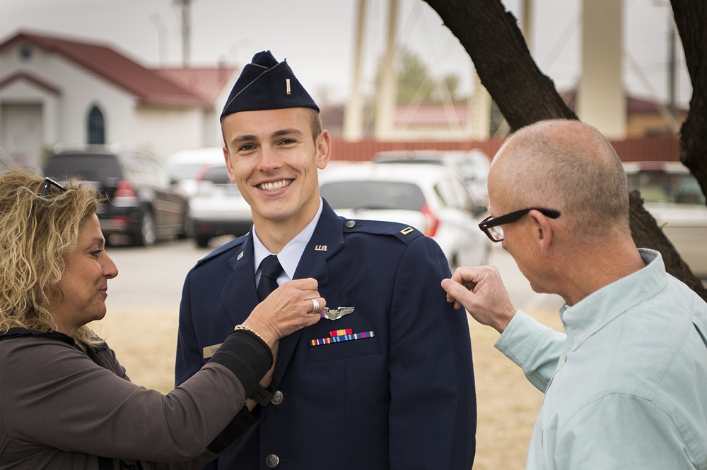 DVIDS Images New Pilot has - 1000w Q95 