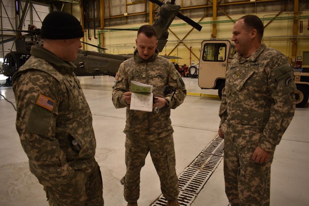 NY Army National Guard aviators give ROTC cadets a lift