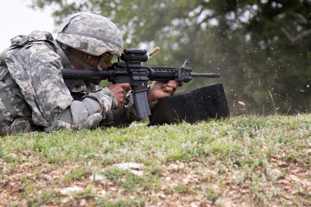U.S. Army Reserve 321st Civil Affairs Brigade Soldiers conduct M-4, M-16 rifle qualifications