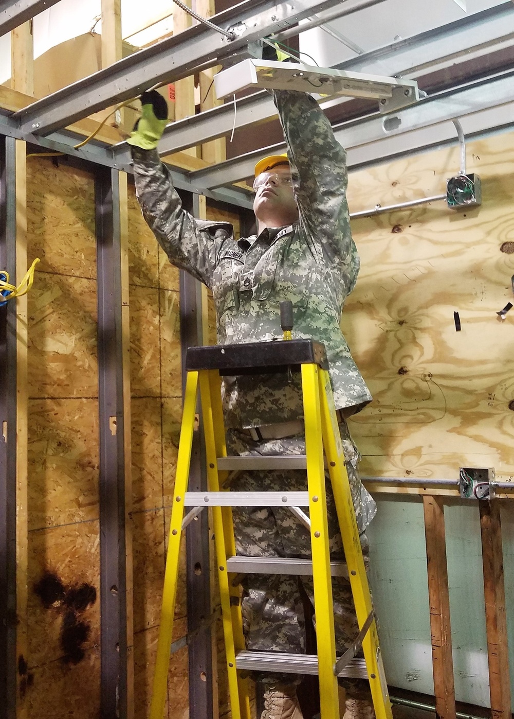 ‘Light me up:’ Soldiers power through Interior Electrician training