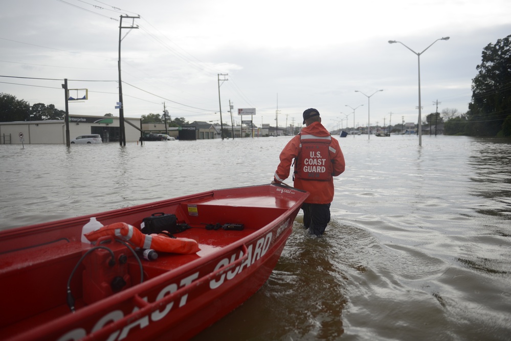 Coast Guard responds to Baton Rouge flooding