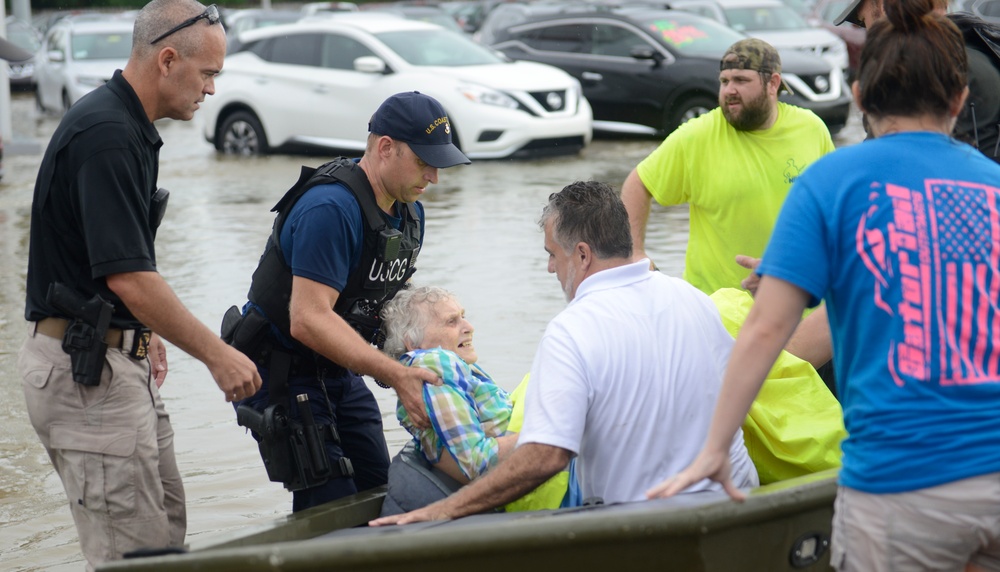 Coast Guard responds to Baton Rouge flooding