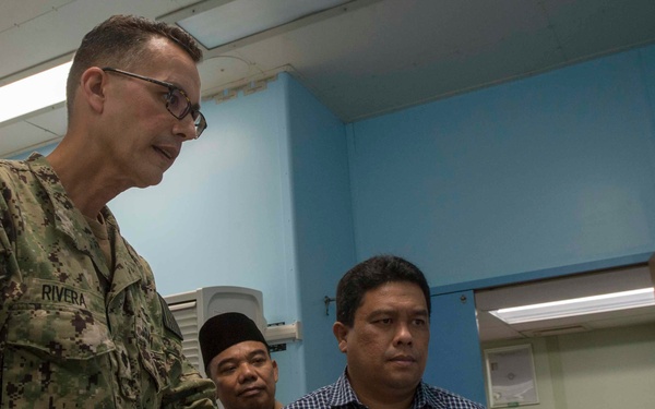 Surgery simulator used onboard USNS Mercy (TAH-19).