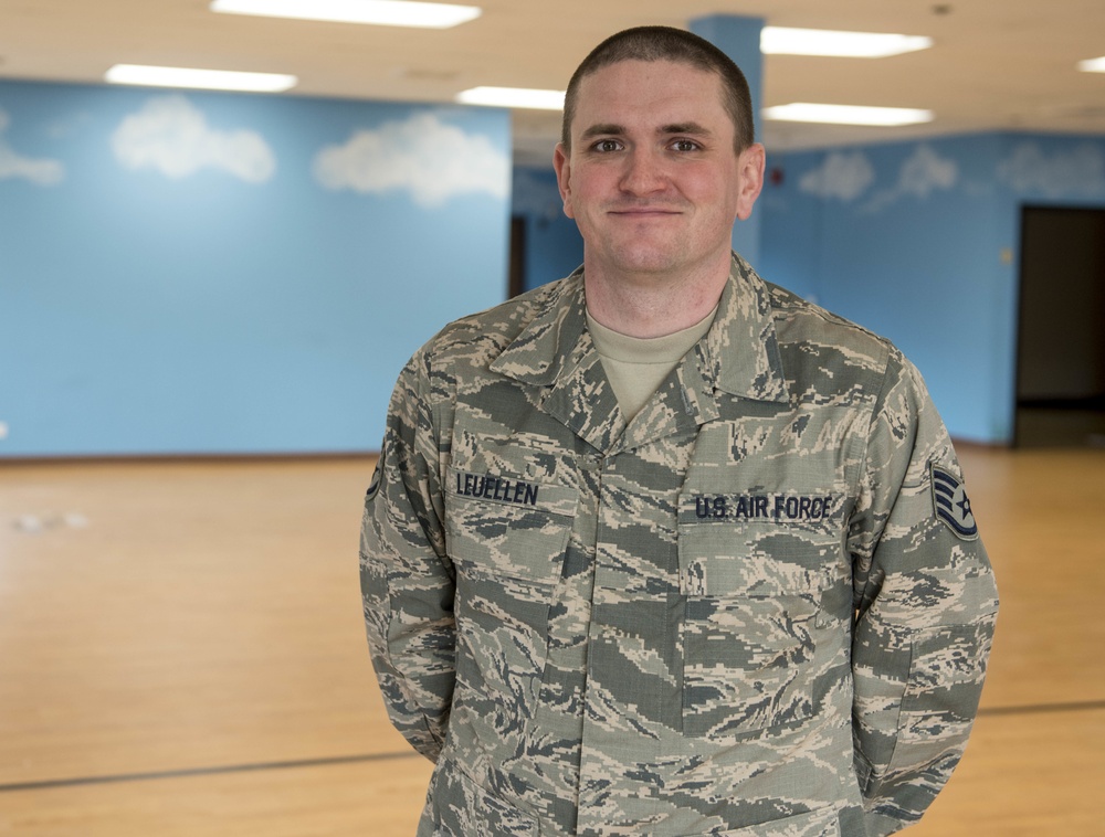 Contracting Airman helps renovate residential facility for trauma-recovering children,  project turns into mentorship program