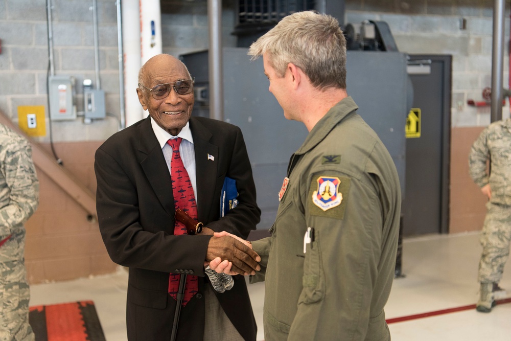 Hillard Pouncey Visits 187th Fighter Wing