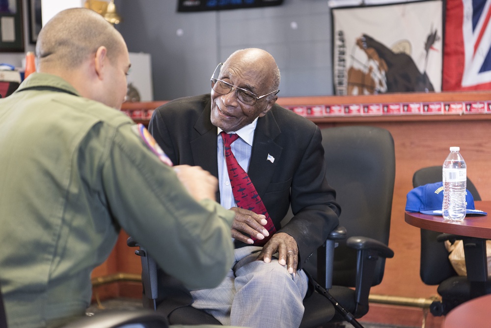 Hillard Pouncey Visits 187th Fighter Wing