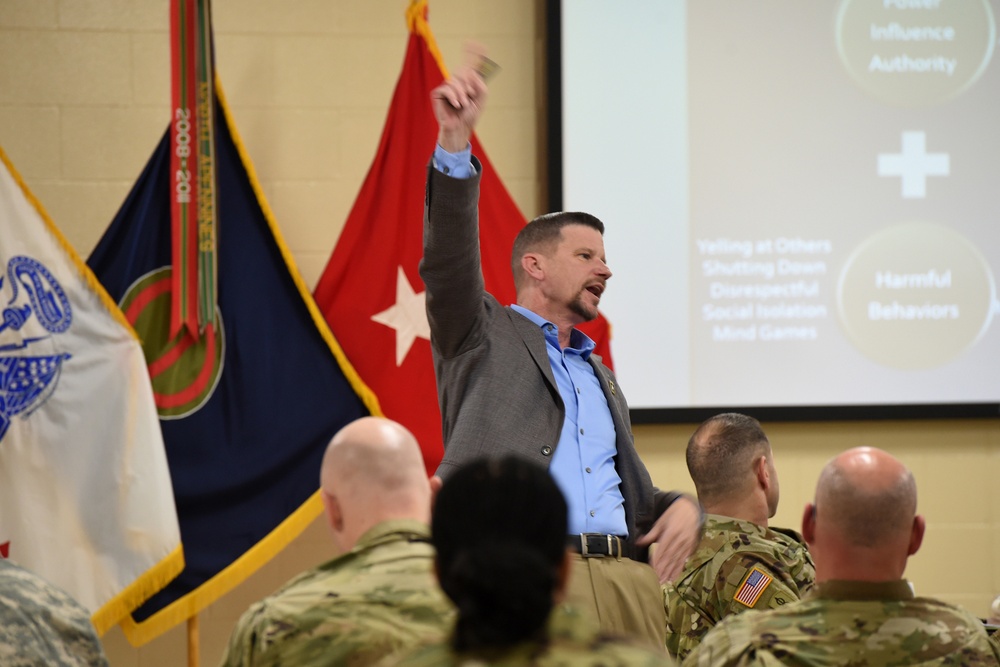 Army Reserve commanders come together for readiness huddle