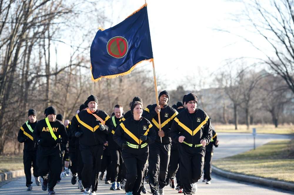 Army Reserve commanders come together for readiness huddle