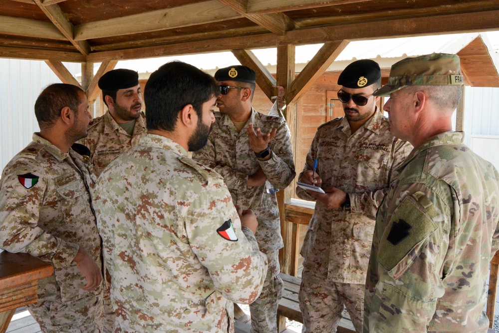 Kuwaiti, U.S. soldiers share defensive techniques against weapons of mass destruction