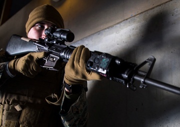 Marines, Norwegian soldiers conduct integrated close quarters combat training