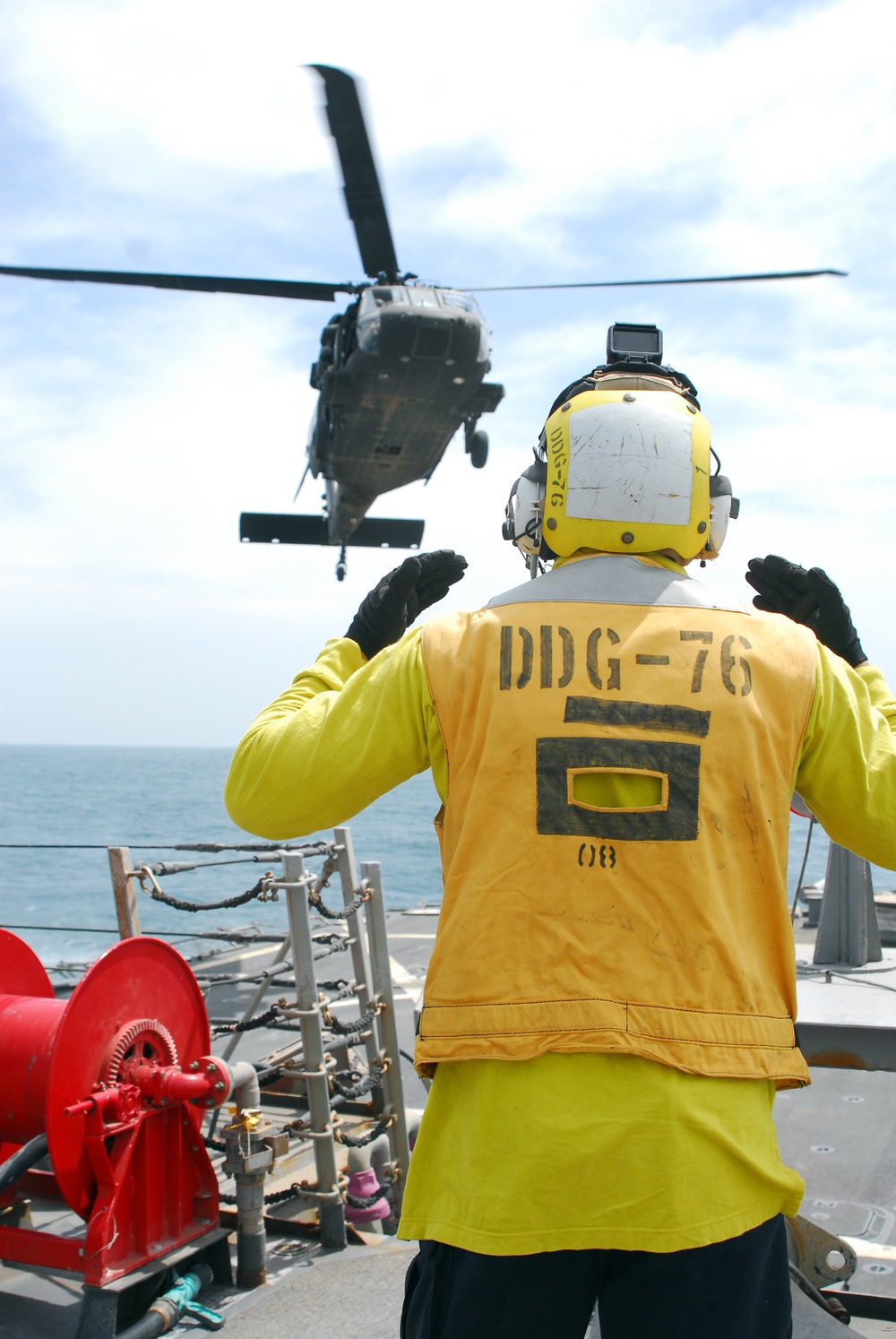 244th AHB and 1-126 GSAB sails onboard USS Higgins, conducts helicopter deck landing operations