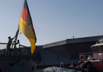 [180411-N-CF105-282] NORFOLK, Va. (April 11, 2018)