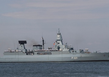 [180411-N-CF105-447] NORFOLK, Va. (April 11, 2018)