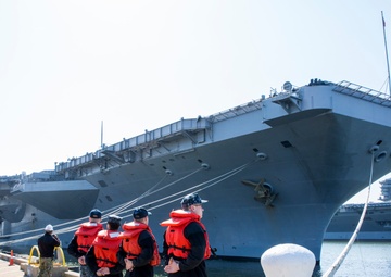 USS Harry S. Truman (CVN 75) and German frigate FGS Hessen (F 221) Depart Naval Station Norfolk