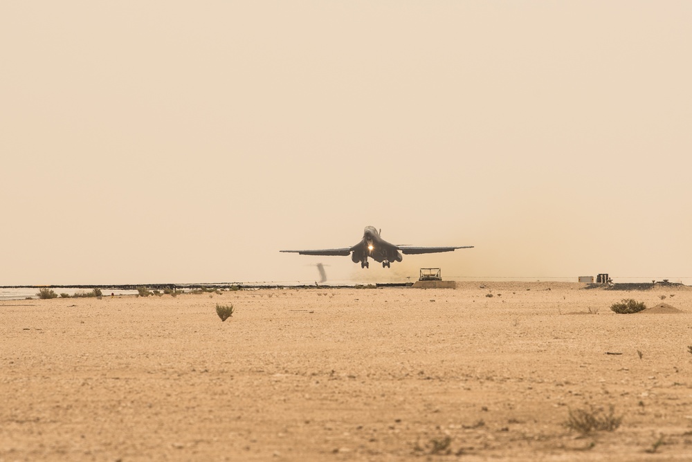 B-1 departure marks first misson in two years