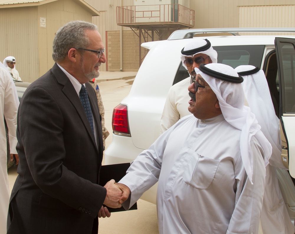 First Deputy Prime Minister and Minister of Defense Kuwait visits Camp Arifjan