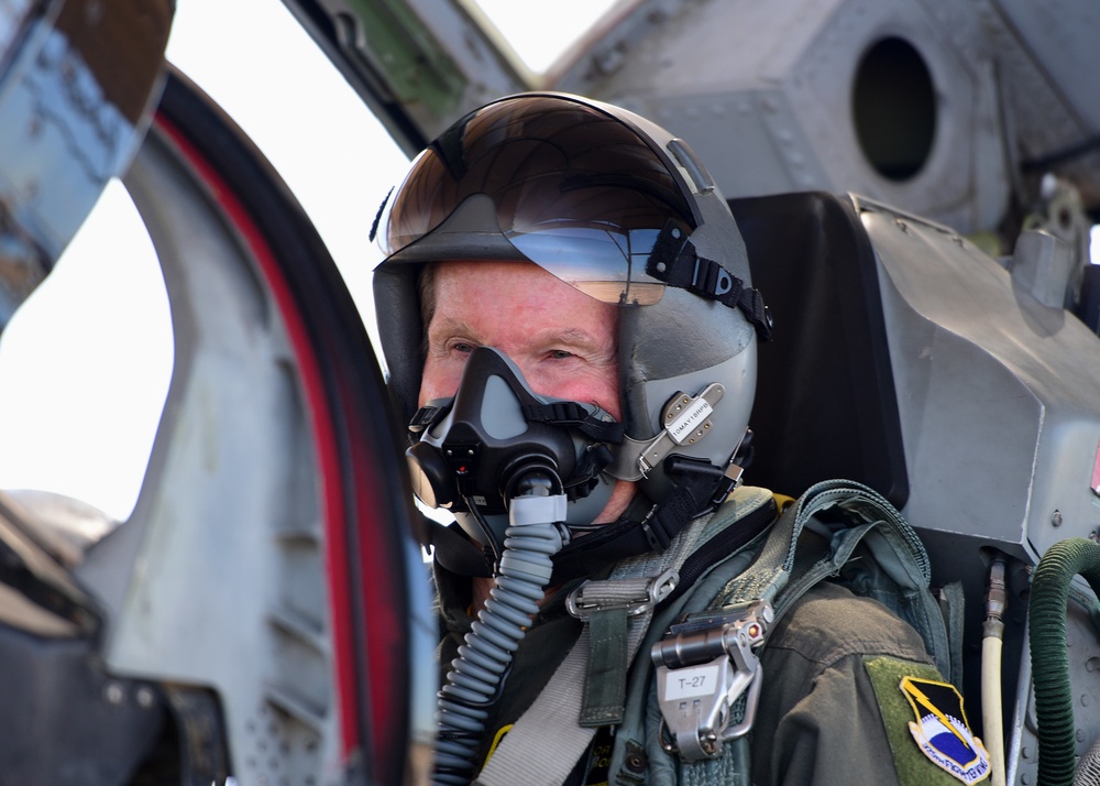 Senator Bill Nelson receives familiarization flight at Tyndall