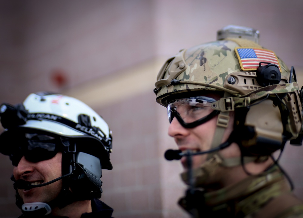 New Jersey Army and Air National Guard train with New Jersey Task Force One