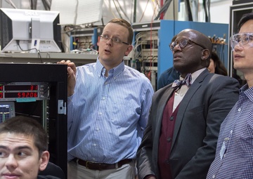 Army researchers conduct first-ever combustion experiment with X-rays