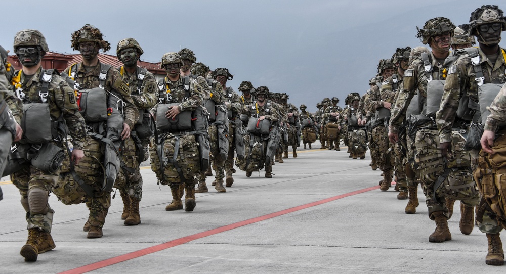 Paratroopers on the Move