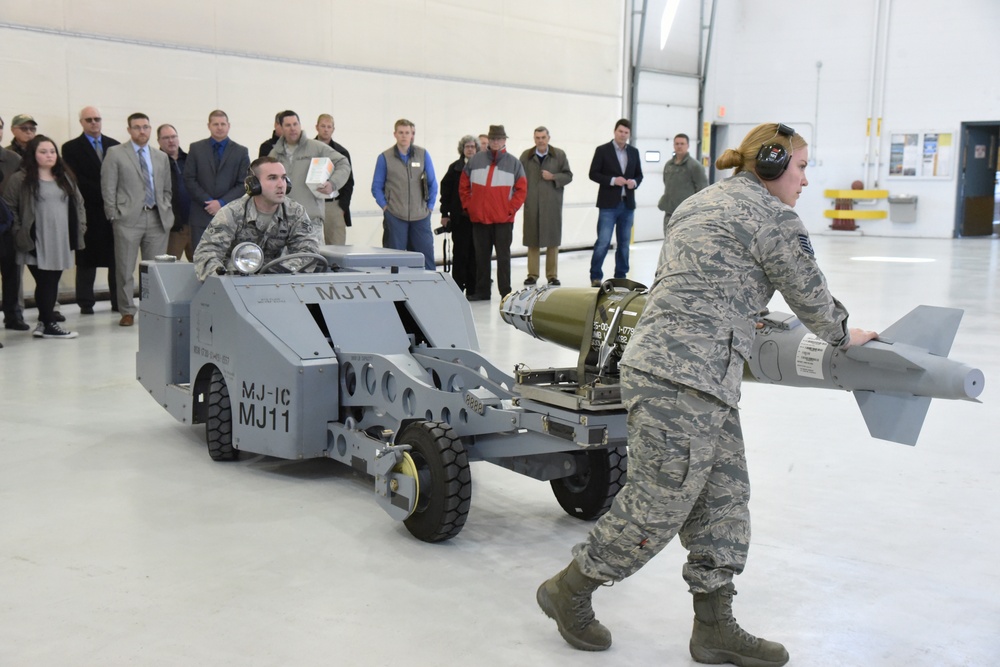 119th Wing provides bomb load demonstration for civilian employers of unit members