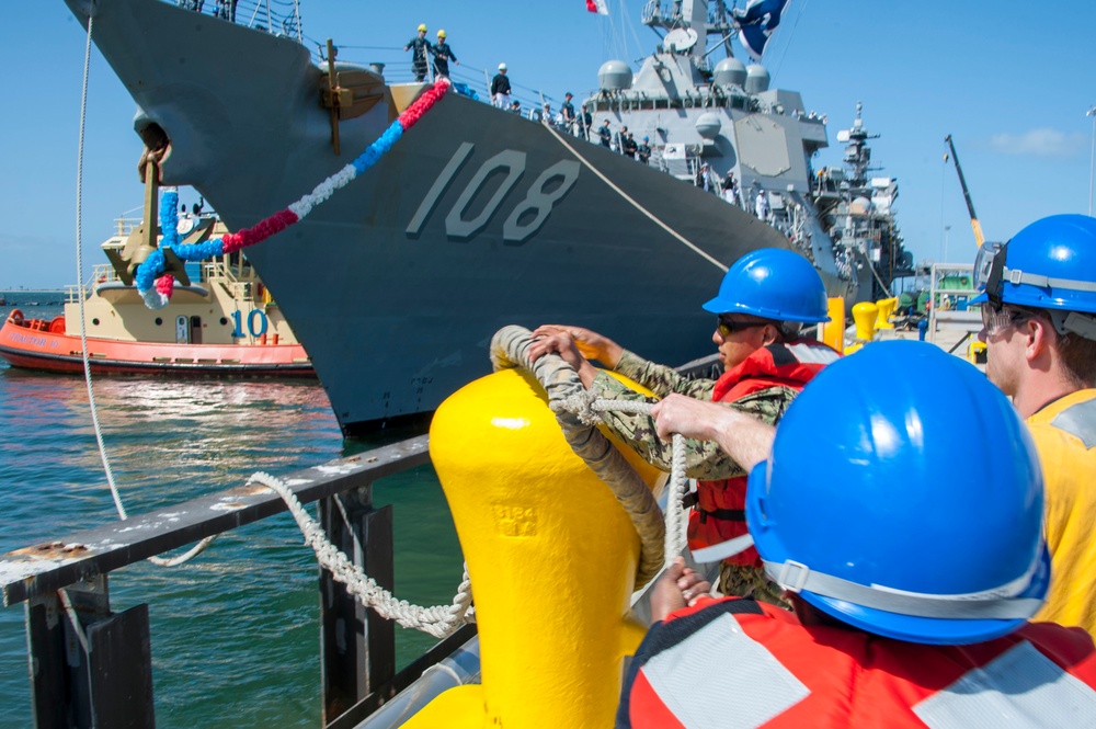 USS America Sailors moor USS Wayne E. Meyer after Deployment