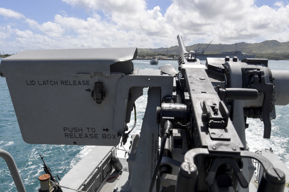 CRS-4 Conducts Crew-Served Weapons Qualification Aboard Mark VI Patrol Boats