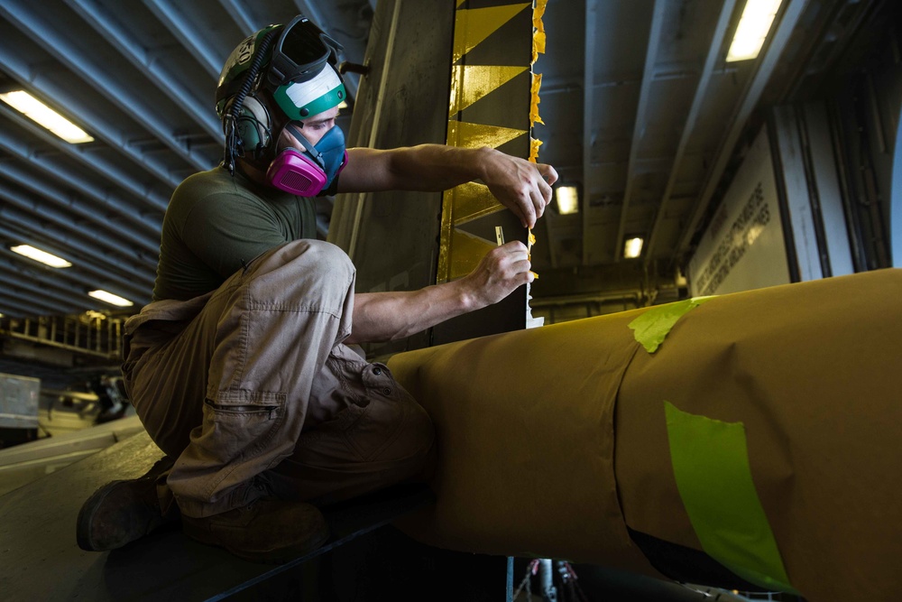 Detailing the Tail of an AV-8B Harrier