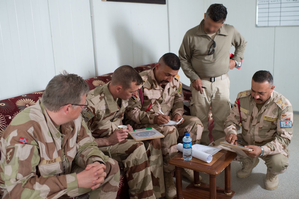 Iraqi Artillery Training