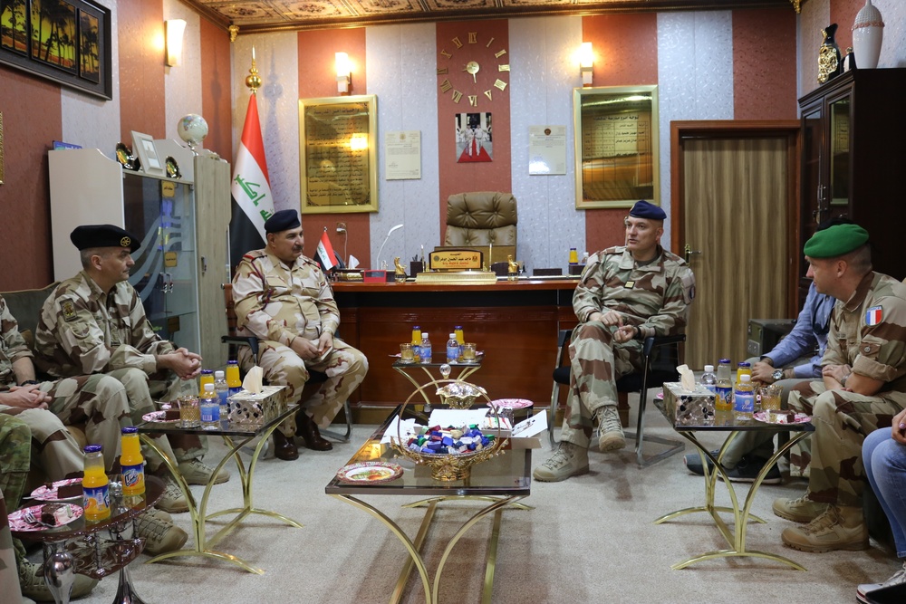 Iraqi artillery training
