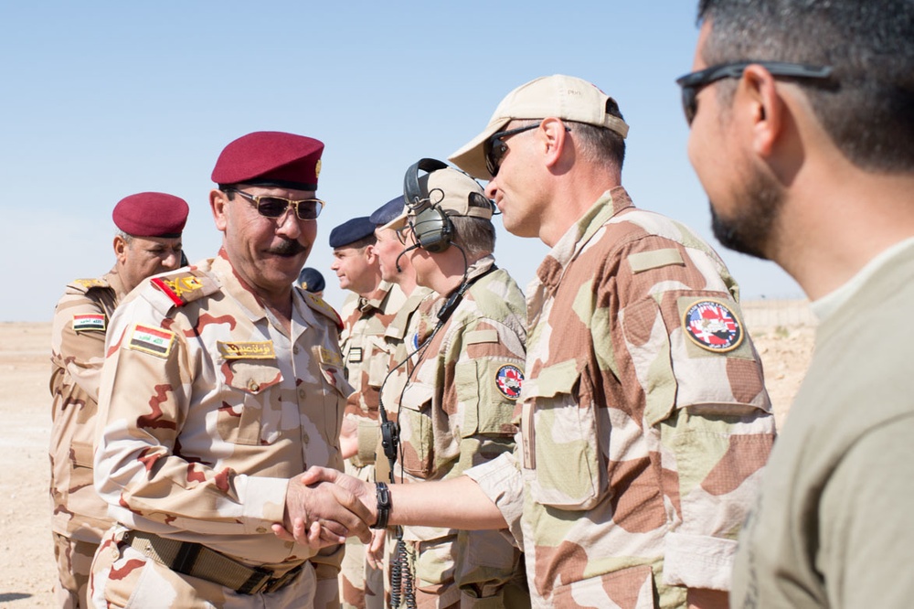 Iraqi artillery training