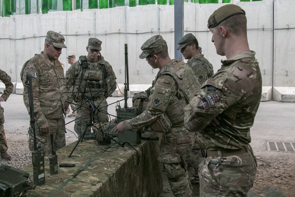 Commander of the 101st Airborne Division Visits Kabul Security Force