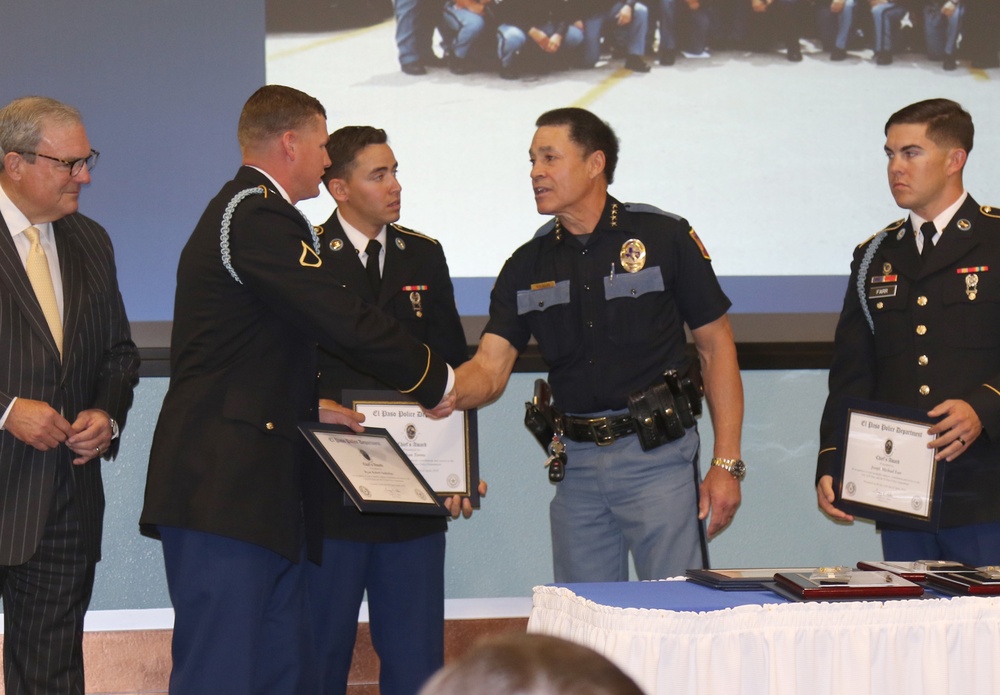 3-41 IN Soldiers Receive Chief's Award