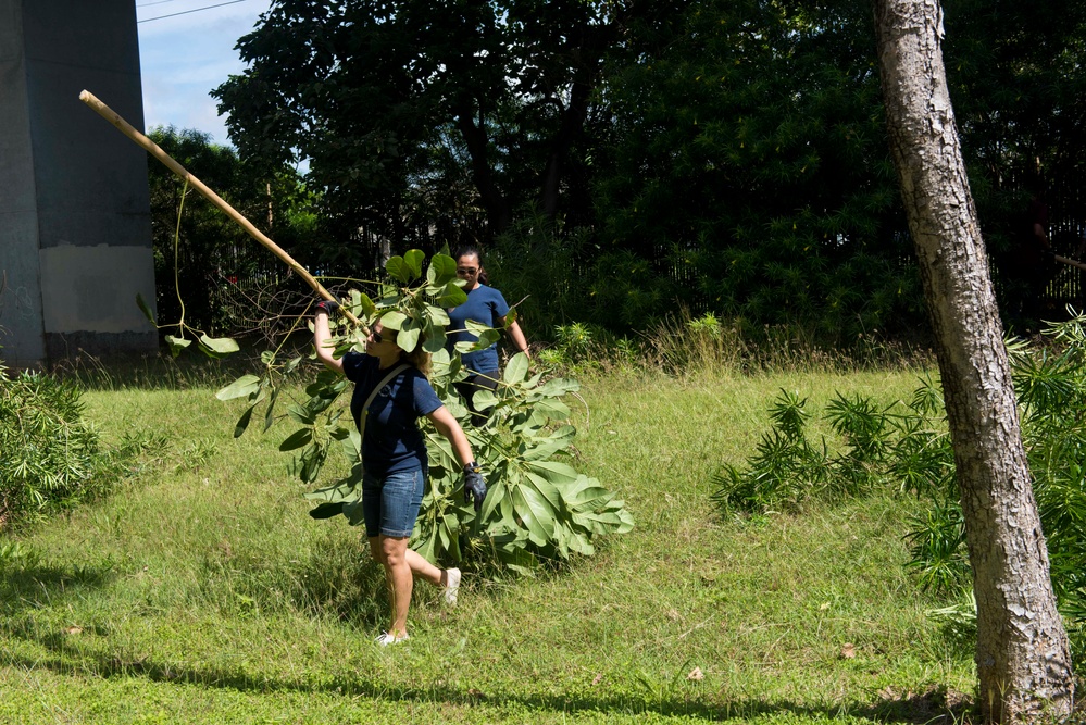 Hawaii service members and families launch Phase II of large scale clean-up