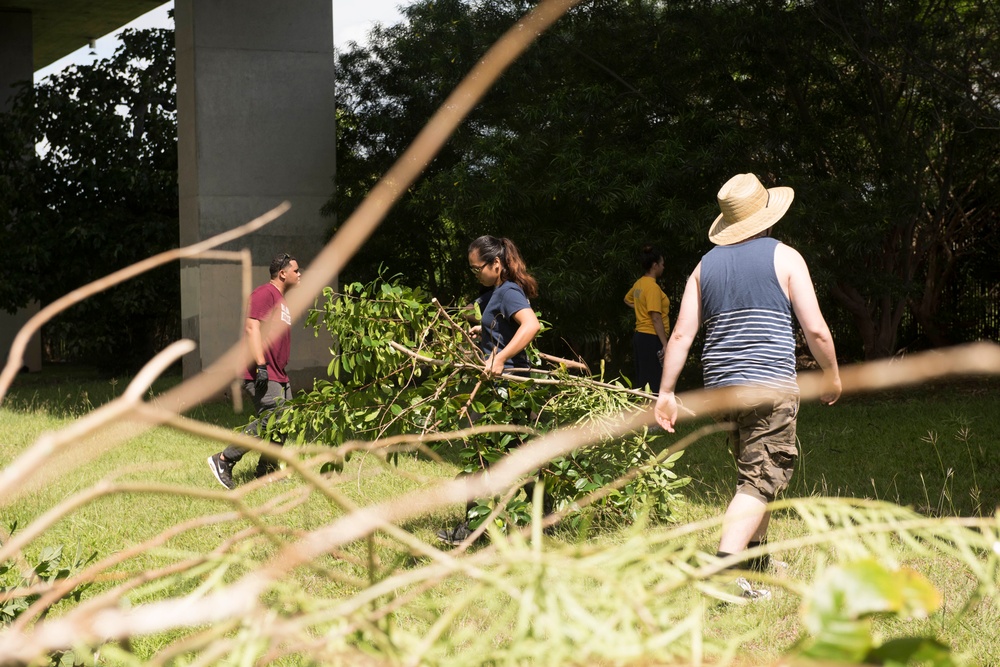 Hawaii service members and families launch Phase II of large scale clean-up