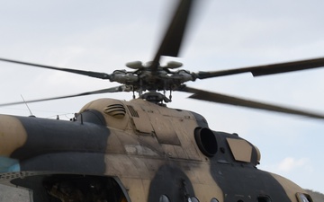 First female special operators fast rope