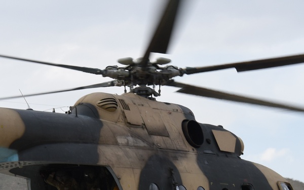 First female special operators fast rope