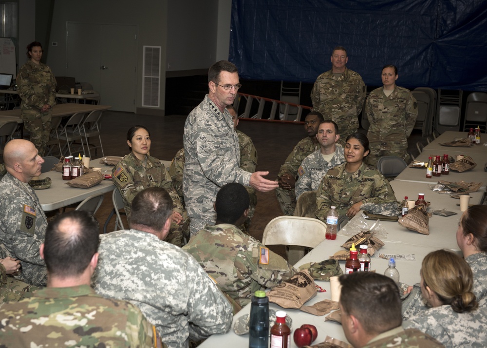 General Lengyel Has MRE Lunch With SC Guard Soldiers
