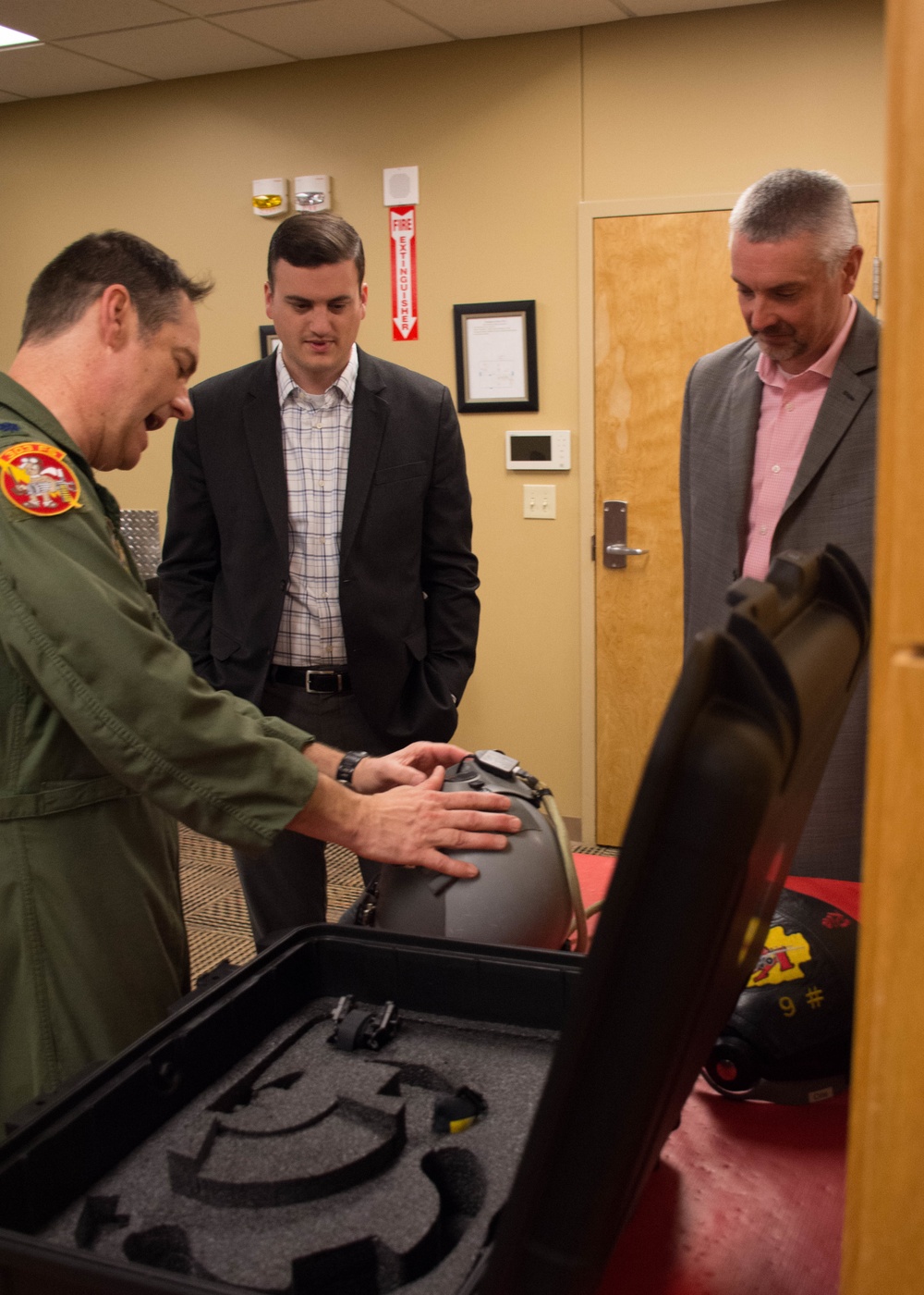 Mayor of Leeton, Mo., visits Reserve Citizen Airmen