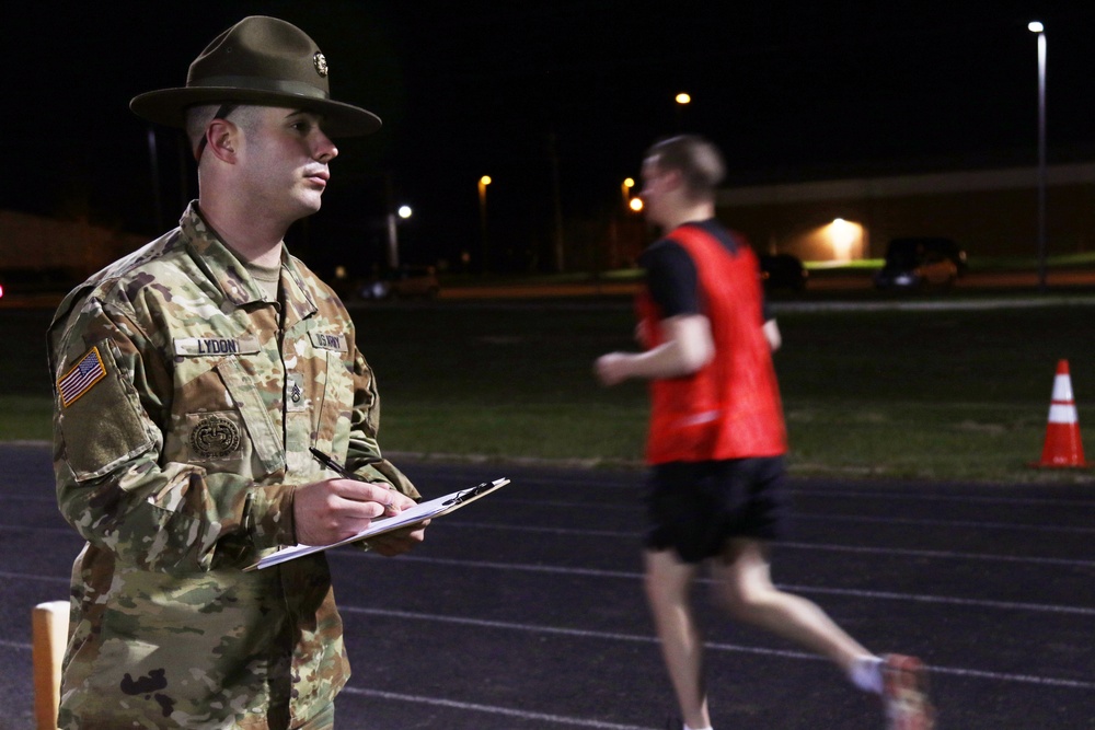 98th Training Division drill sergeants test Best Warrior competitors