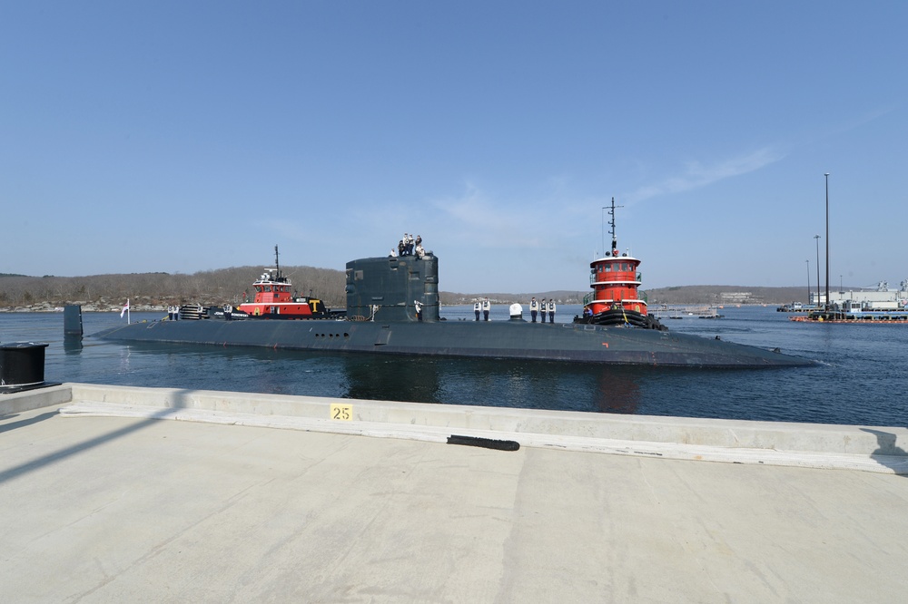 HMS Trenchant (S-91) Visit Naval Submarine Base, New London