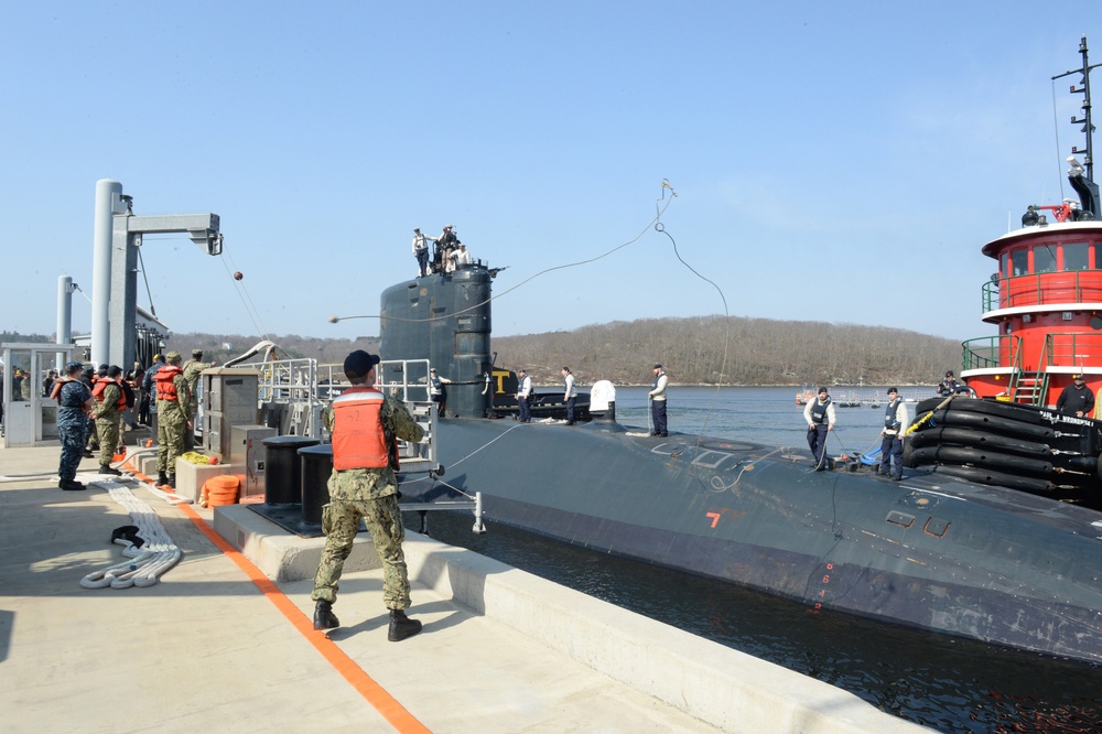 HMS Trenchant (S-91) Visit Naval Submarine Base, New London