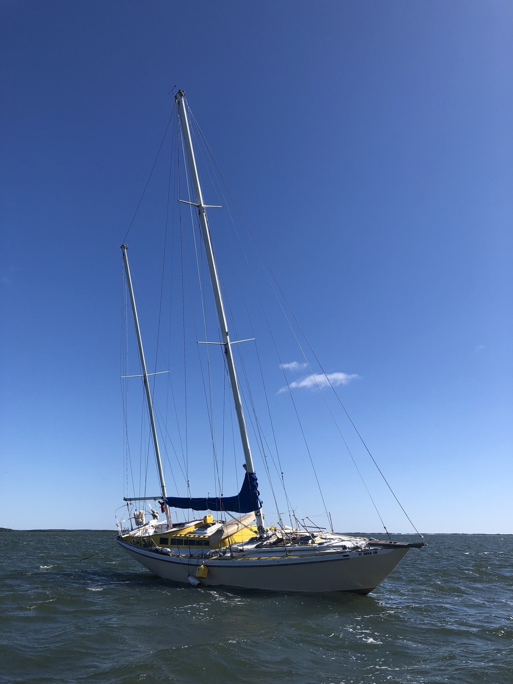 Coast Guard rescues 76-year-old boater from aground sailboat in Crystal River