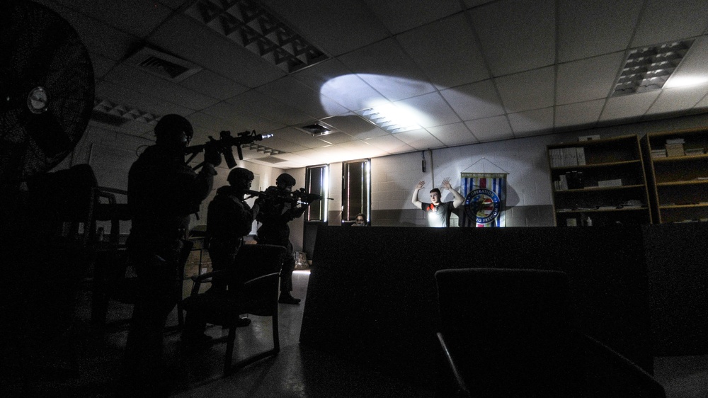 Joint Military-Civilian Domestic Threat Response Training