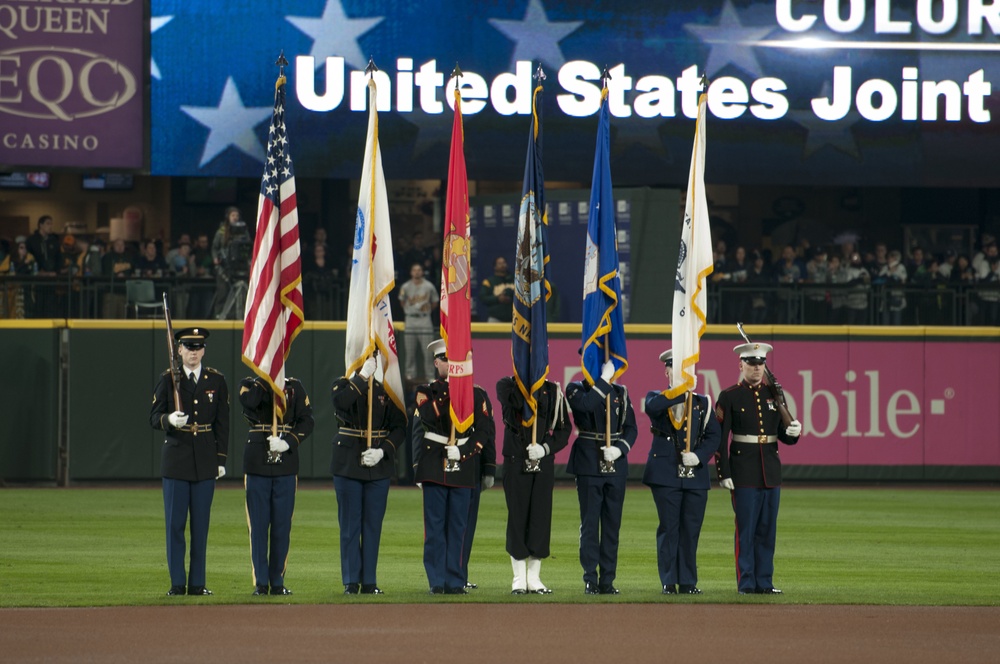 DVIDS - Images - Seattle Mariners Salute the Armed Forces Night [Image 10  of 10]