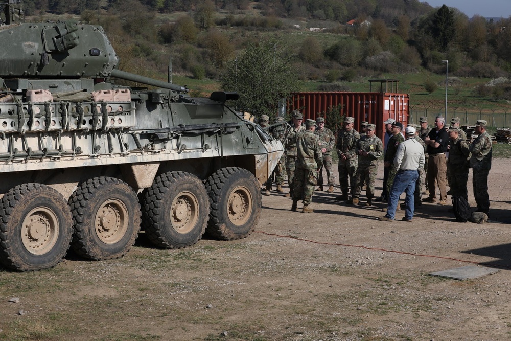 30mm Stryker ICV-D maneuvers