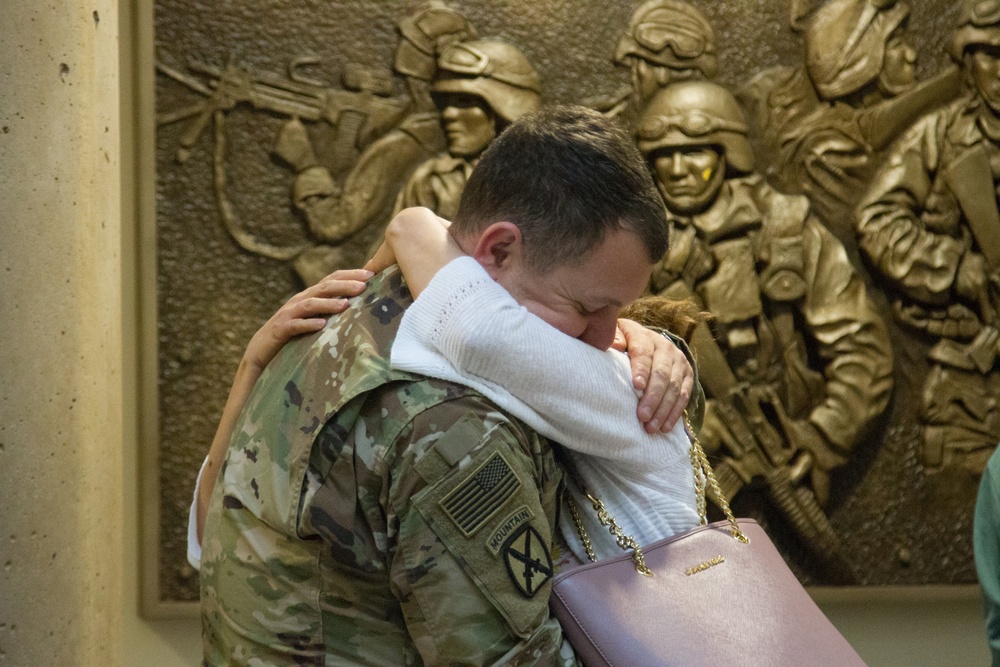 III Corps Soldiers return home from Kuwait deployment