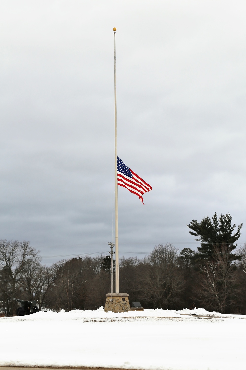 Flag lowered at Fort McCoy to honor former First Lady Barbara Bush